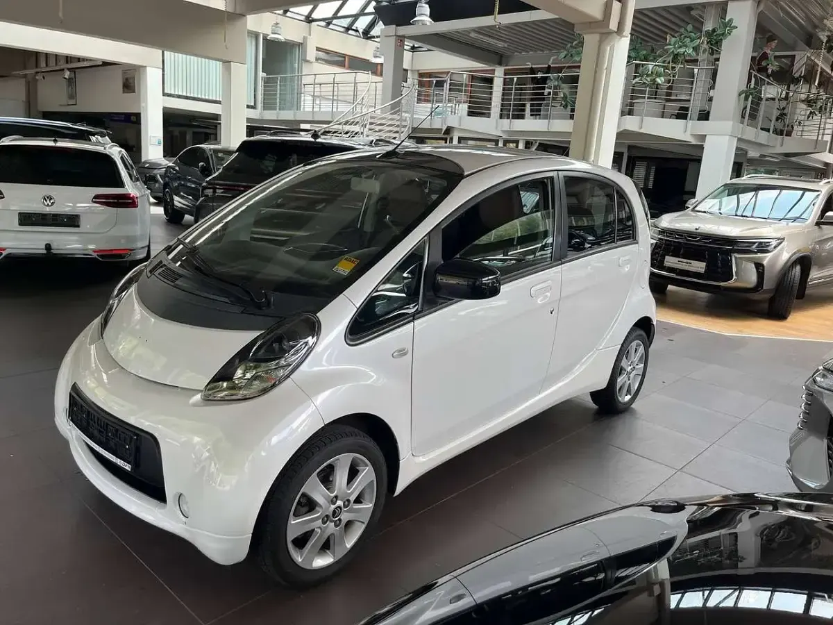 Gebraucht Citroën C-zero Tendance 50 kW (68 PS) 2012 White pearl Kleinwagen