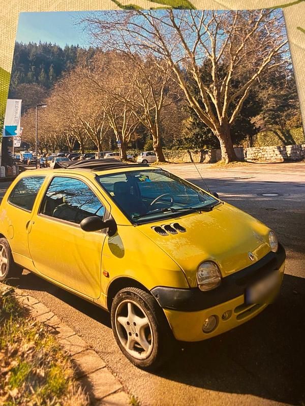 Gelb Gebraucht 2000 Renault Twingo Kleinwagen | 650 € (Fairer Preis) - Bild 1/1