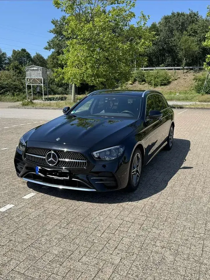 Gebraucht Mercedes E300 AMG 194 PS (142 kW) 2020 Schwarz Kombi