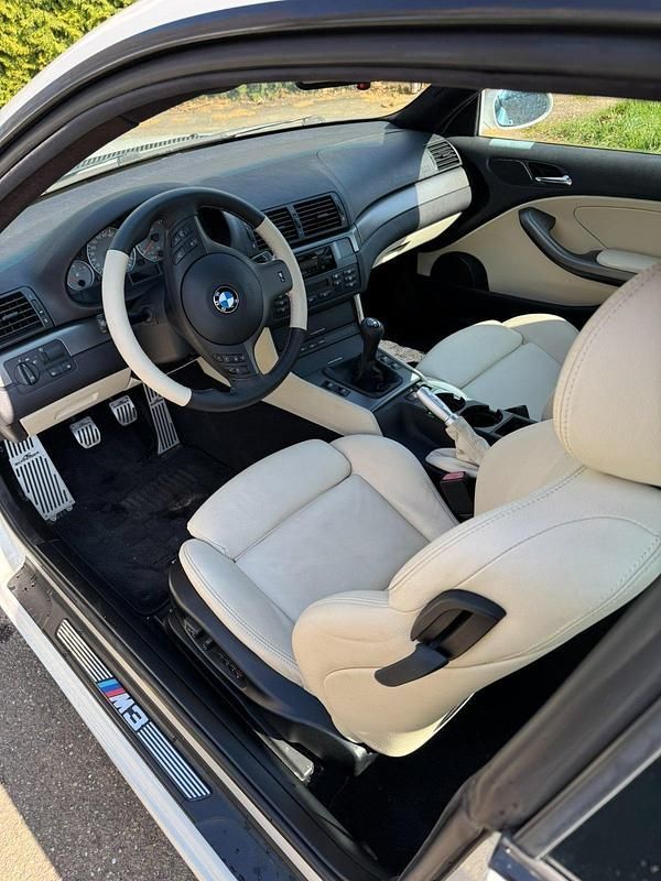 Weiß Gebraucht 2004 BMW M3 Coupé | 47.800 € (Fairer Preis) - Bild 1/4
