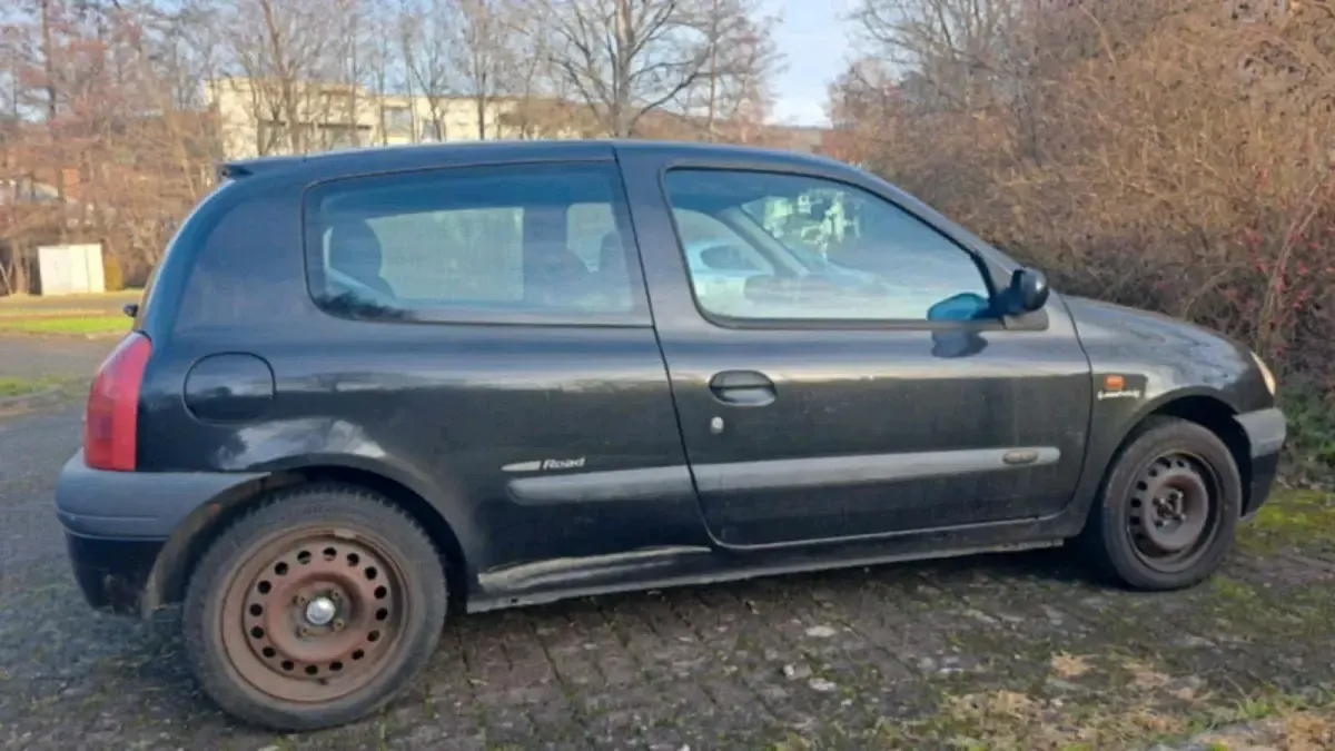 Second-hand Renault Clio II 2001 Negru Hatchback