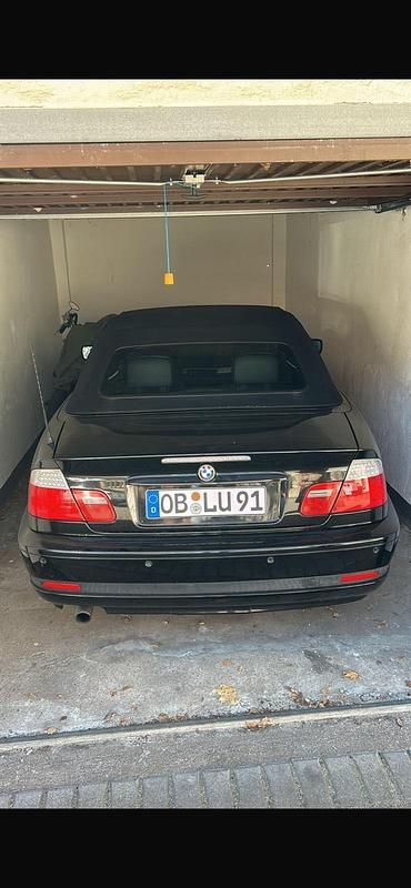 Gebraucht BMW 318 142 PS (104 kW) 2004 Schwarz Cabrio