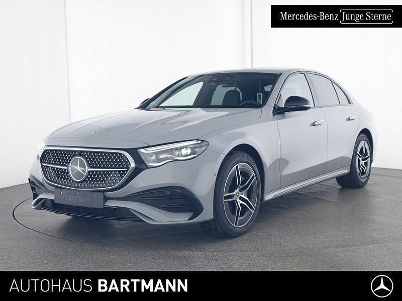 Manufaktur alpingrau Gebraucht 2024 Mercedes E300 AMG Limousine | 59.700 € (Teuer) - Bild 1/4