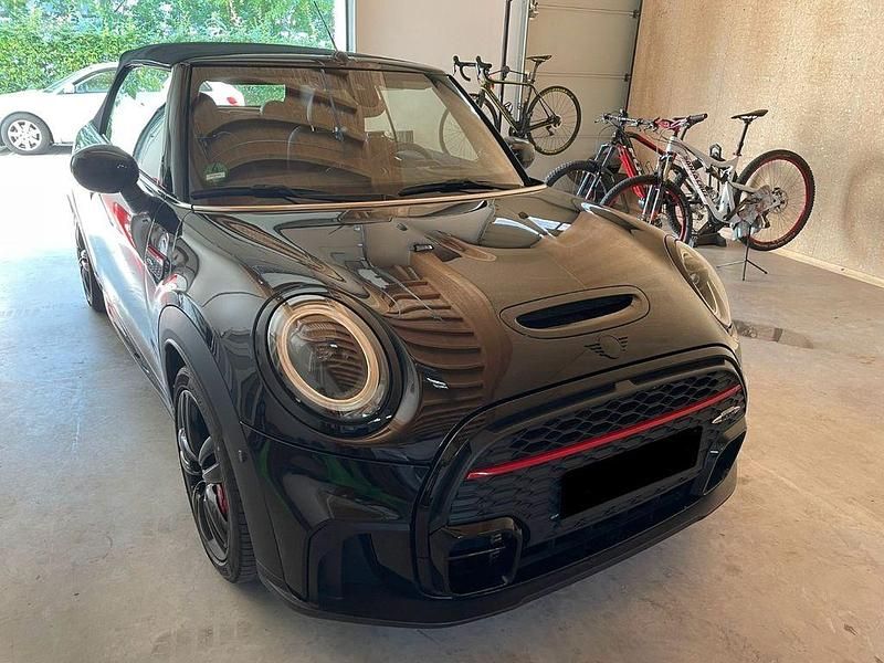 Schwarz Gebraucht 2024 Mini John Cooper Works Kleinwagen | 41.900 € - Bild 1/4