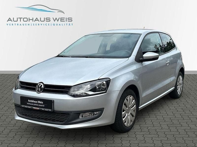 Silber Gebraucht 2010 VW Polo Comfortline Kleinwagen | 4.590 € (Fairer Preis) - Bild 1/4