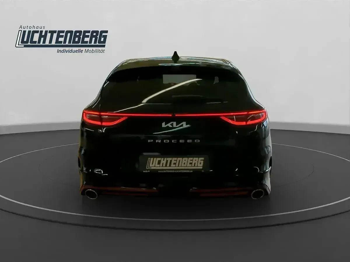 Gebraucht Kia ProCeed GT 204 PS (150 kW) 2024 Schwarz Kombi