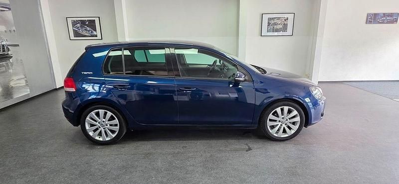 Blau Gebraucht 2010 VW Golf VI Comfortline Limousine | 6.900 € (Fairer Preis) - Bild 1/4