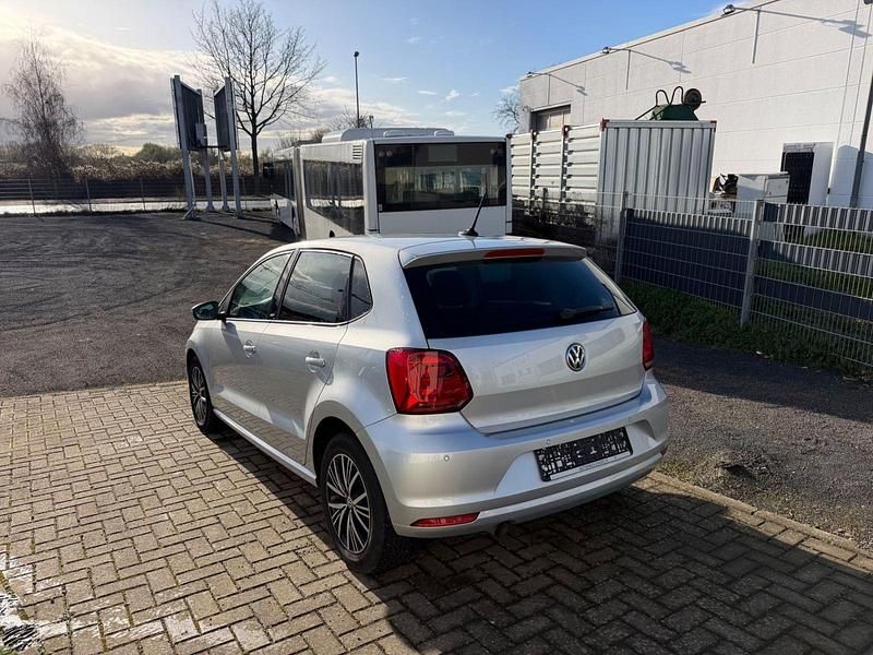 Gebraucht VW Polo Allstar 90 PS (66 kW) 2016 Silber Kleinwagen