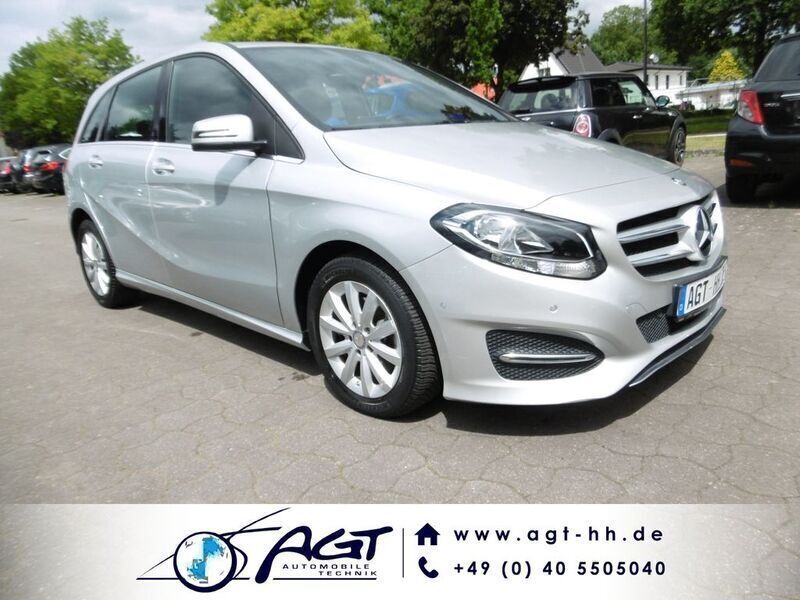 Silber Gebraucht 2016 Mercedes B180 Style Van / Kleinbus | 15.950 € (Guter Preis) - Bild 1/4