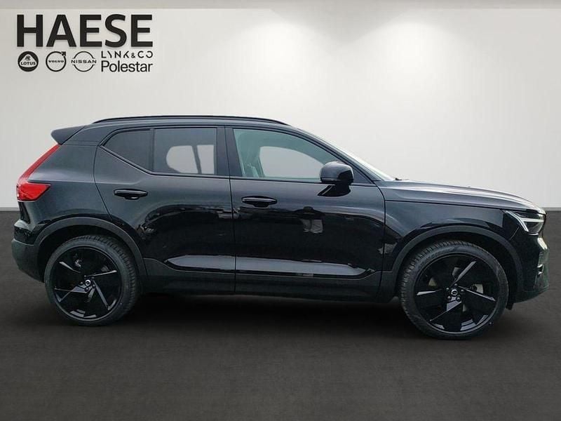 Neu Volvo EX40 Single Motor Extended Range 185 kW (252 PS) 2026 Schwarz SUV