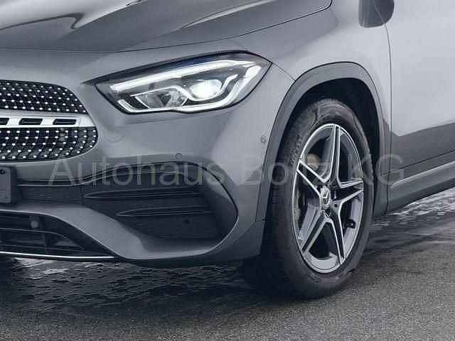 Gebraucht Mercedes GLA180 AMG 136 PS (100 kW) 2023 Mountaingrau (metallic) SUV