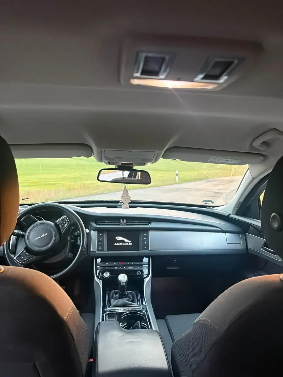 Gebraucht Jaguar XF 163 PS (119 kW) 2016 Schwarz Limousine