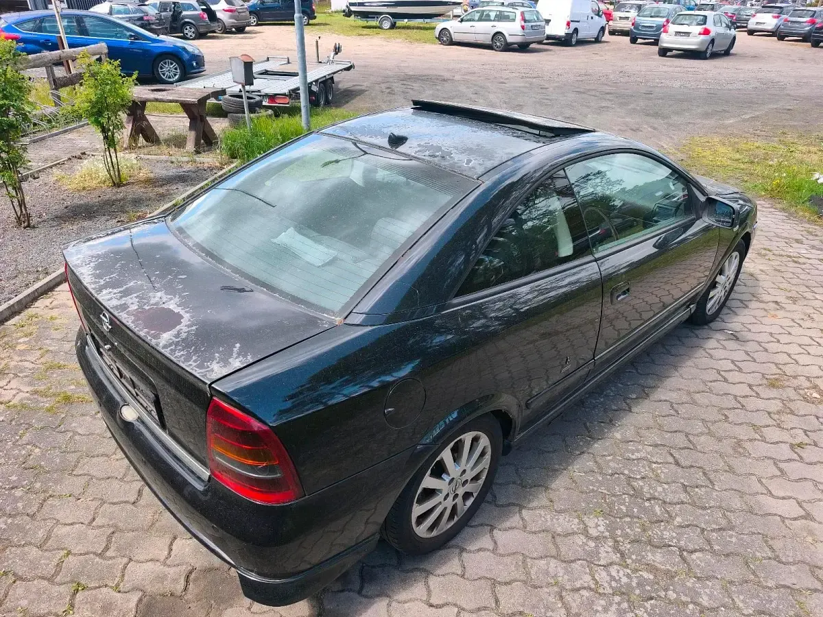 Usata Opel Astra 147 CV (108 kW) 2001 Nero Coupé