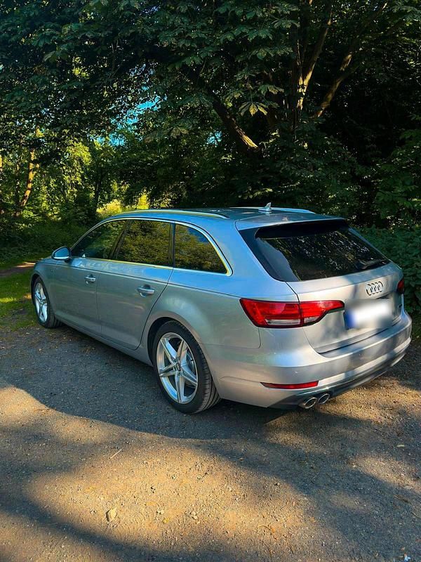 Gebraucht Audi A4 S-Line 190 PS (139 kW) 2017 Grau Kombi
