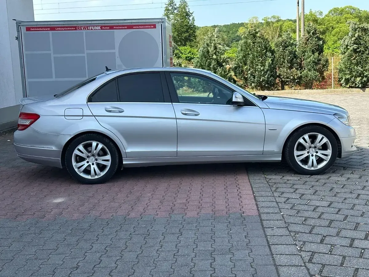 Gebraucht Mercedes C220 170 PS (125 kW) 2007 Silber Limousine