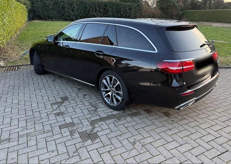 Gebraucht Mercedes E200 Avantgarde 184 PS (135 kW) 2018 Schwarz Kombi