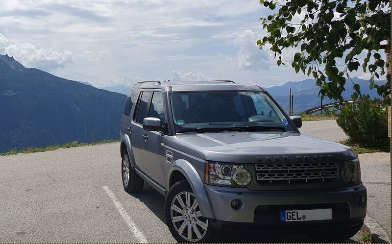Silber Gebraucht 2011 Land Rover Discovery 4 HSE SUV | 19.500 € - Bild 1/4