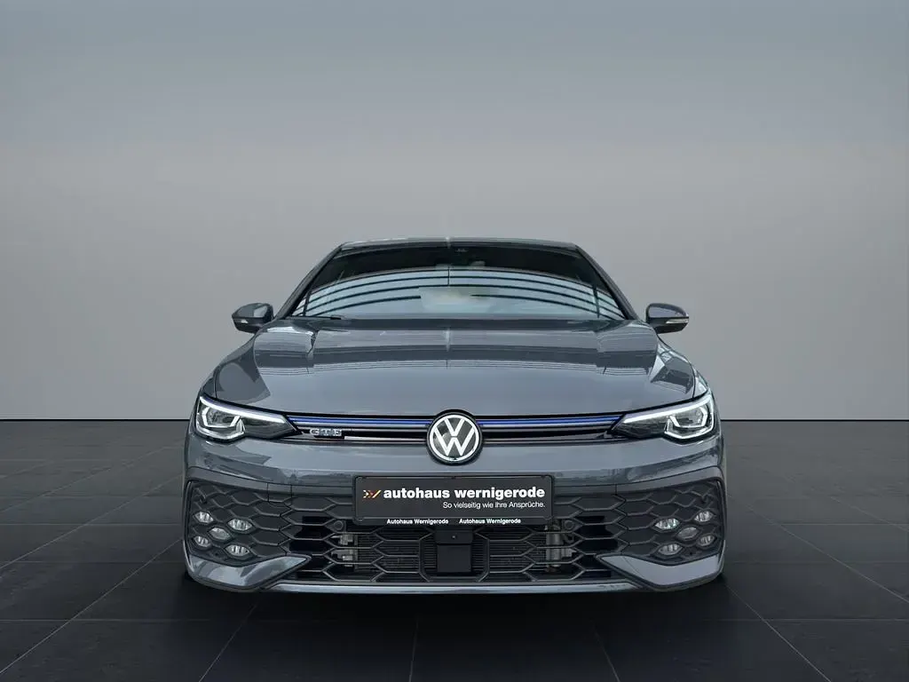 Gebraucht VW Golf VIII Pro 272 PS (200 kW) 2025 Delfingrau metallic Limousine