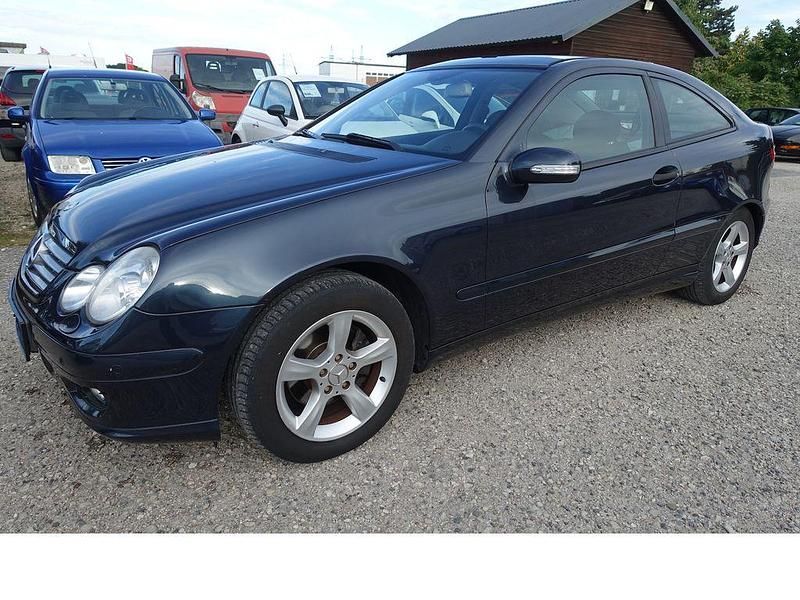 Schwarz Gebraucht 2006 Mercedes CL200 Coupé | 4.950 € (Fairer Preis) - Bild 1/4