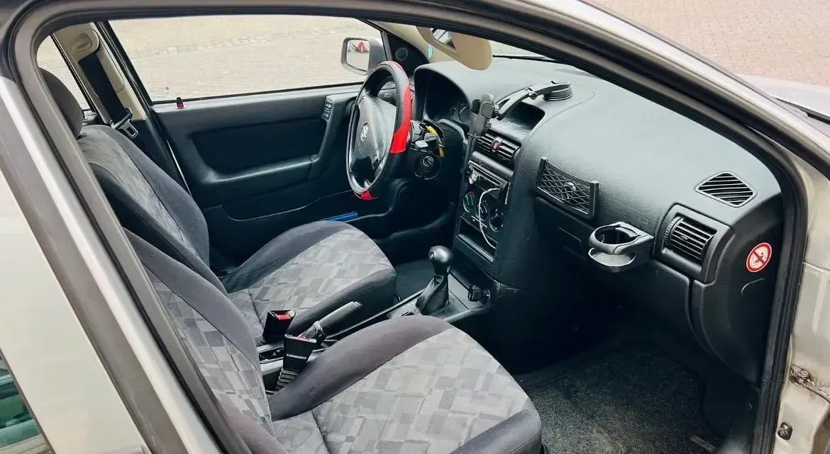 Gebraucht Opel Astra 101 PS (74 kW) 2001 Limousine