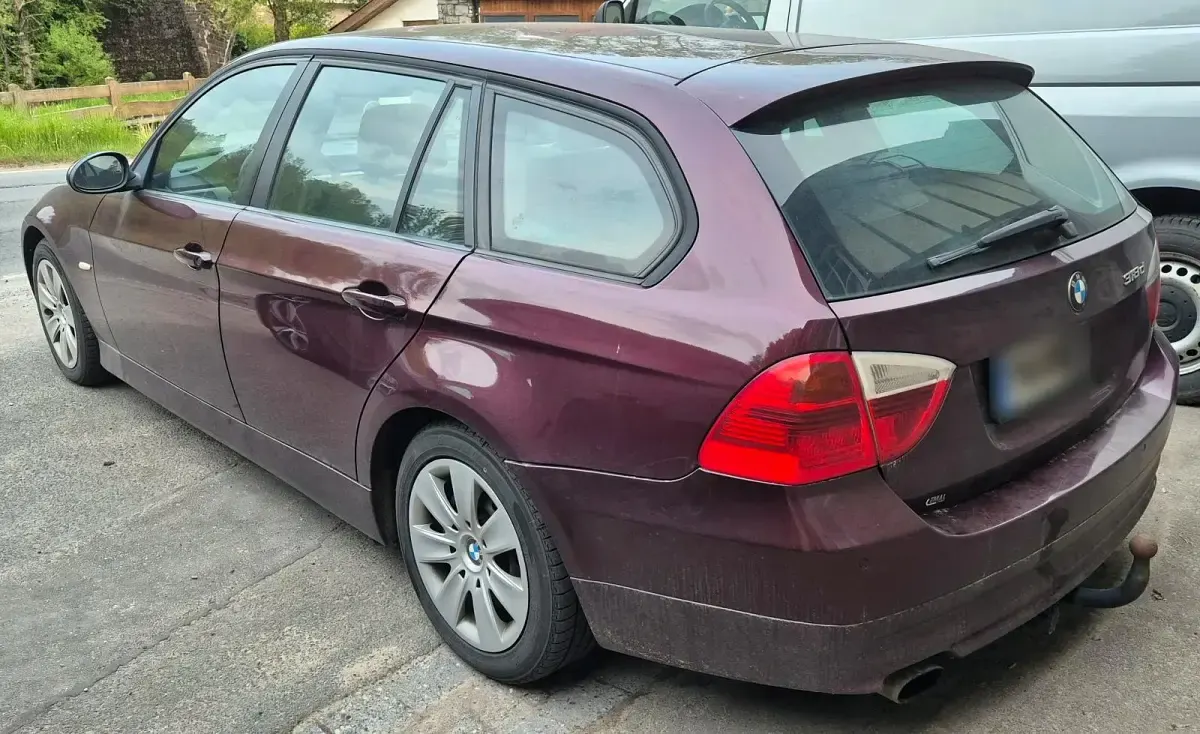 Gebraucht BMW 318 150 PS (110 kW) 2008 Rot Kombi