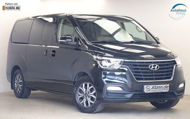 Schwarz Gebraucht 2019 Hyundai H-1 Premium Van / Kleinbus | 30.999 € (Fairer Preis) - Bild 1/4
