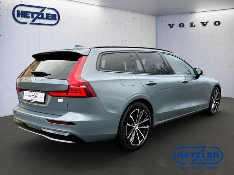 Gebraucht Volvo V60 Plus 398 PS (292 kW) 2022 Thunder grey / metallic Kombi