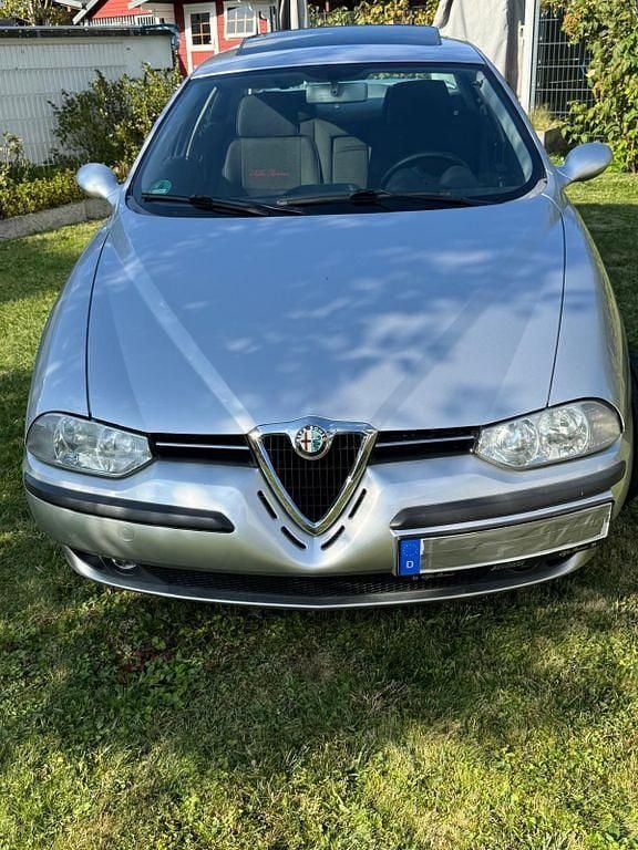 Silber Gebraucht 1999 Alfa Romeo 156 Limousine | 4.500 € (Fairer Preis) - Bild 1/4