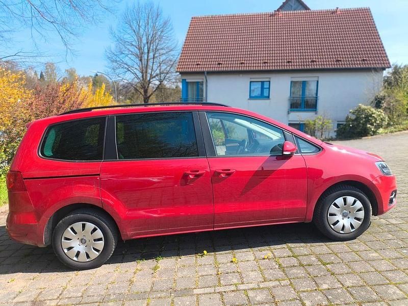 Używany Seat Alhambra I-Tech 177 KM (130 kW) 2014 Czerwony Minivan