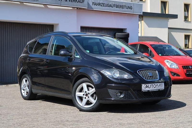 Schwarz Gebraucht 2010 Seat Altea XL Reference Van / Kleinbus | 3.950 € (Fairer Preis) - Bild 1/4