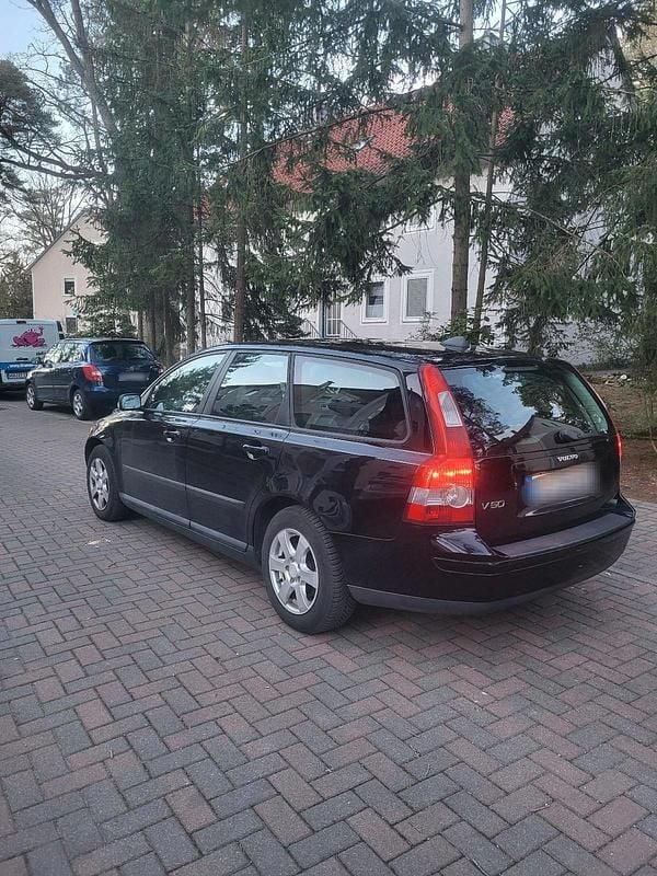 Używany Volvo V50 109 KM (80 kW) 2005 Czarny Kombi