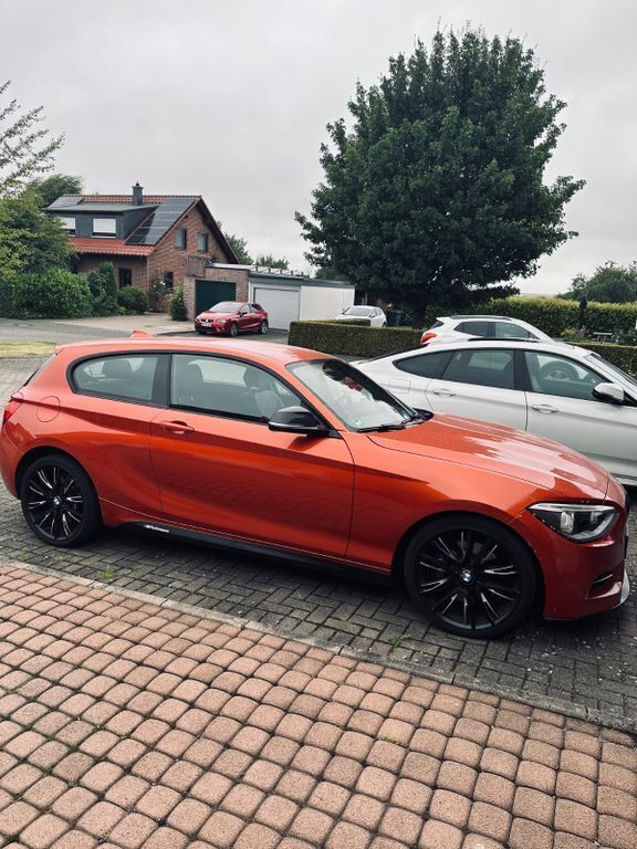 Orange Gebraucht 2013 BMW M135 M Performance Kleinwagen | 21.000 € (Guter Preis) - Bild 1/4