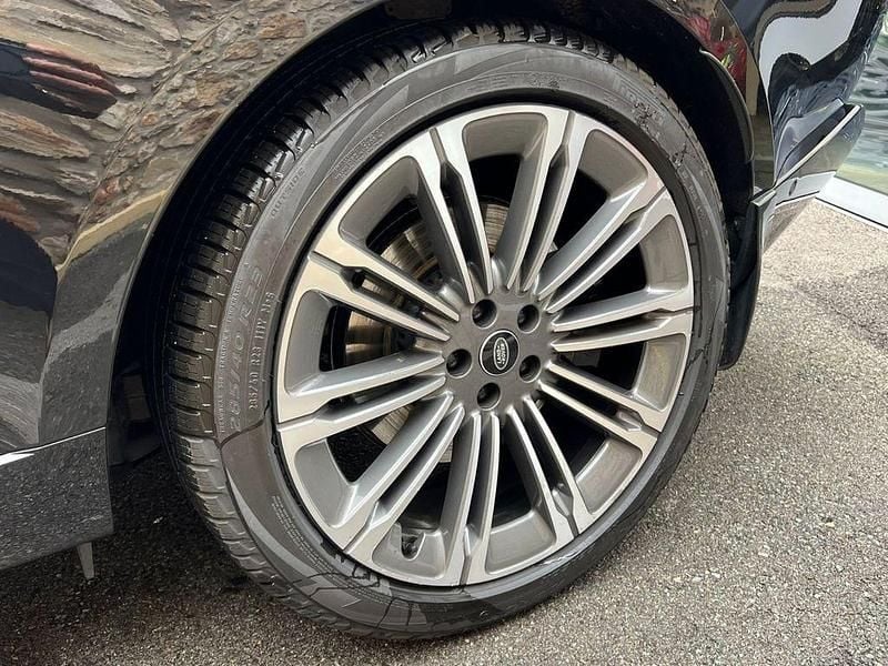 Gebraucht Land Rover Range Rover Autobiography 530 PS (389 kW) 2022 Schwarz SUV