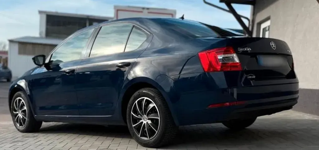 Gebraucht Skoda Octavia Active 86 PS (63 kW) 2017 Blau Limousine