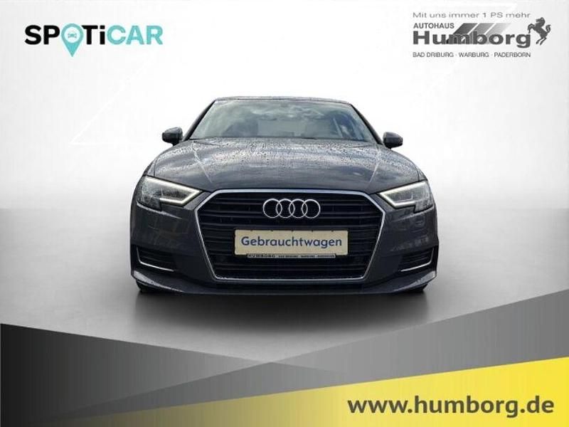 Gebraucht Audi A3 Design 116 PS (85 kW) 2018 Grau Limousine