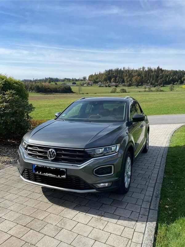 Grau Gebraucht 2019 VW T-Roc Sportline SUV | 23.499 € (Fairer Preis) - Bild 1/4