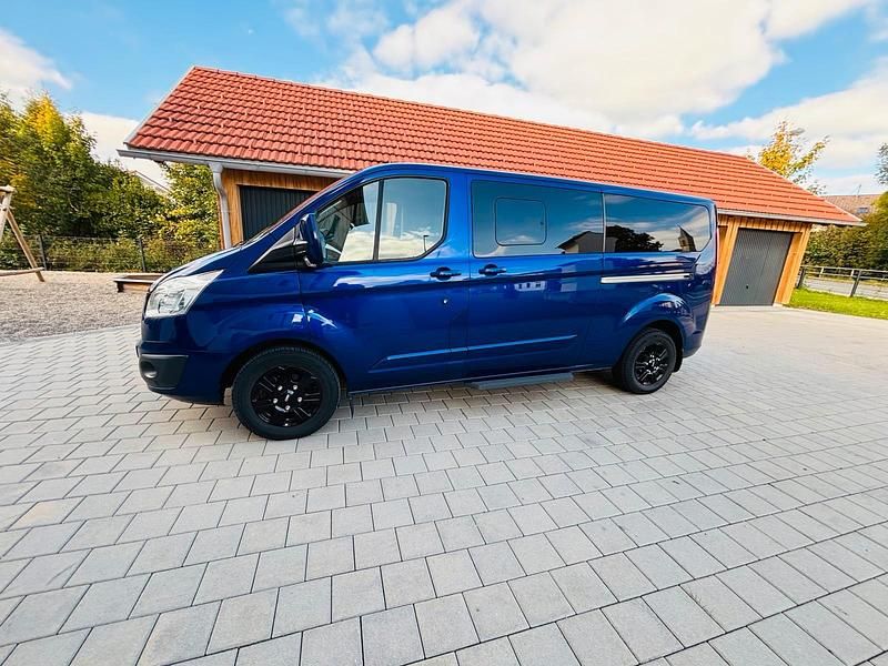 Gebraucht Ford Tourneo 170 PS (125 kW) 2017 Blau Van / Kleinbus