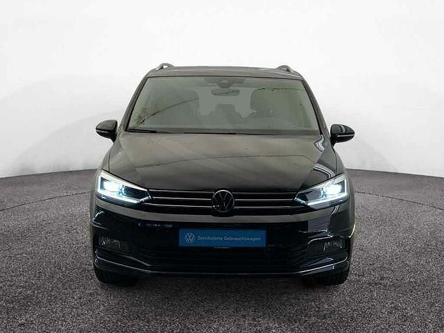 Gebraucht VW Touran Highline 150 PS (110 kW) 2024 Deep black perleffekt Van / Kleinbus