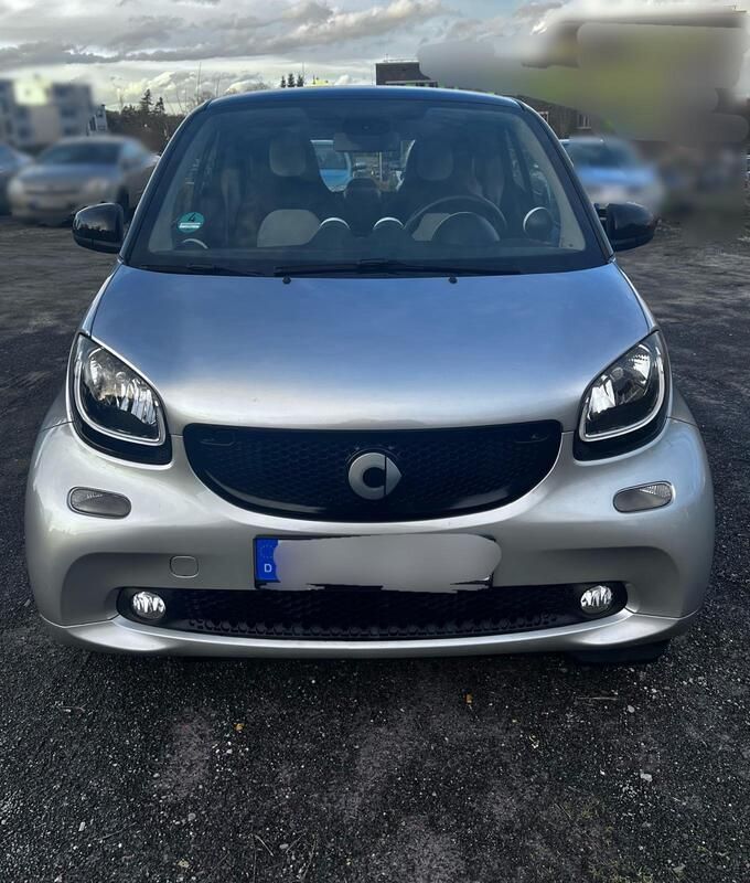 Grau Gebraucht 2015 Smart ForTwo Coupé Coupé | 7.000 € - Bild 1/4
