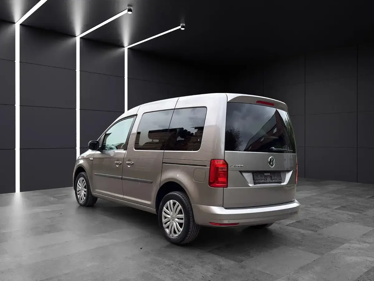 Usata VW Caddy 125 CV (91 kW) 2018 Beige Monovolume