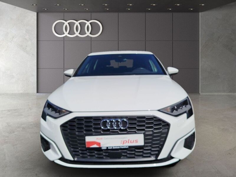 Gebraucht Audi A3 Sportback e-tron 204 PS (150 kW) 2022 Weiß Kleinwagen