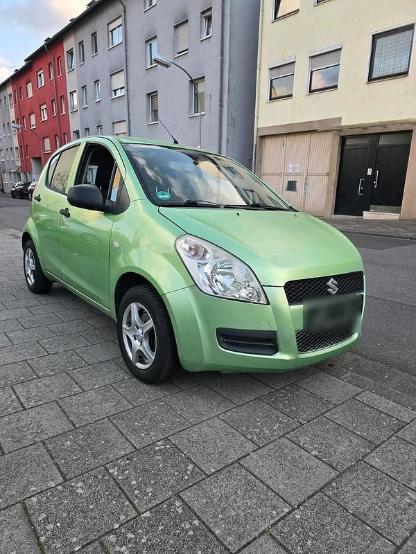 Gebraucht Suzuki Splash 65 PS (47 kW) 2009 Grün Kleinwagen