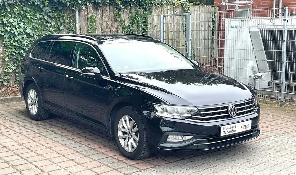 Gebraucht VW Passat Business 150 PS (110 kW) 2020 Schwarz Kombi