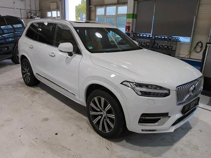 Weiß Gebraucht 2021 Volvo XC90 Inscription SUV | 35.999 € (Fairer Preis) - Bild 1/4