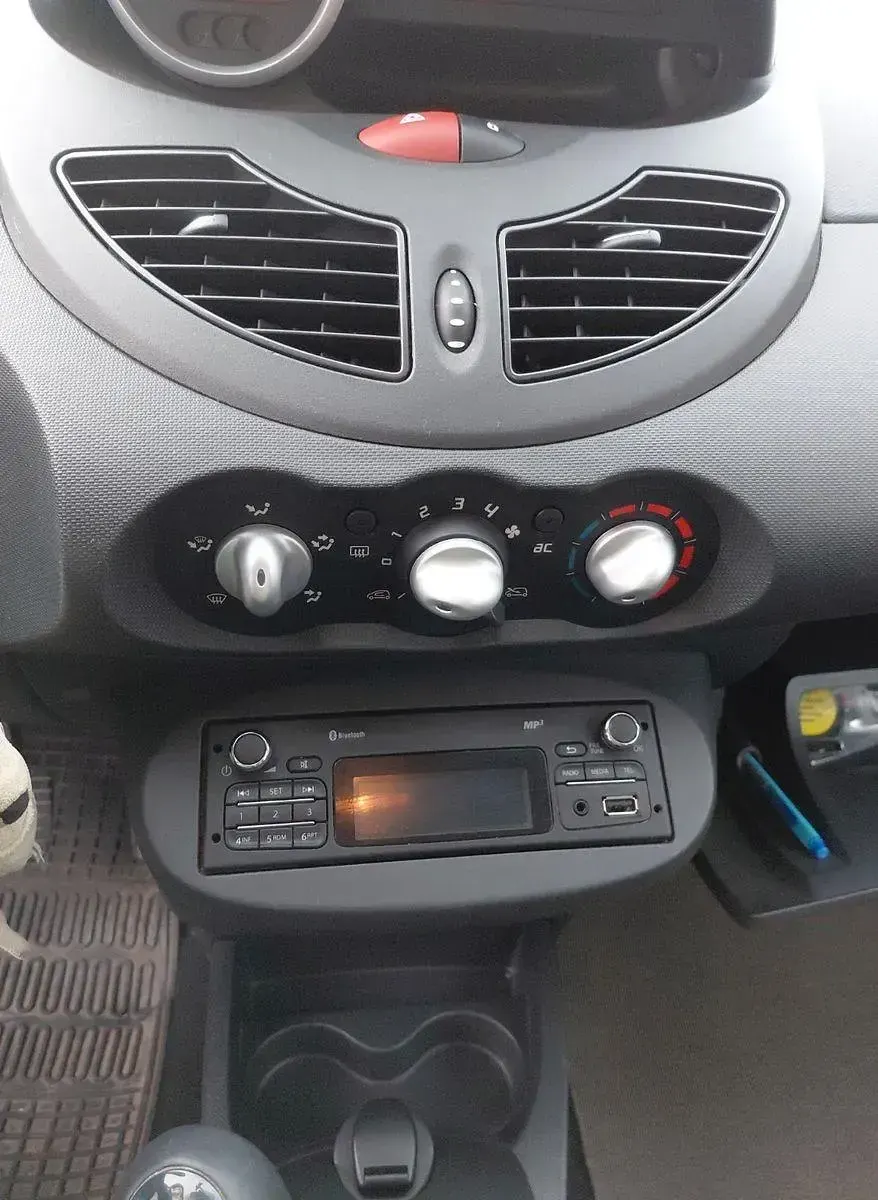 Gebraucht Renault Twingo Dynamique 75 PS (55 kW) 2014 Rot Kleinwagen