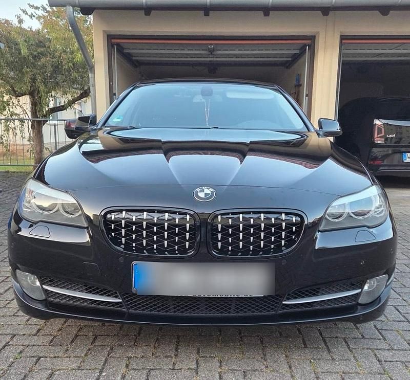Schwarz Gebraucht 2010 BMW 520 Kombi | 6.000 € - Bild 1/4