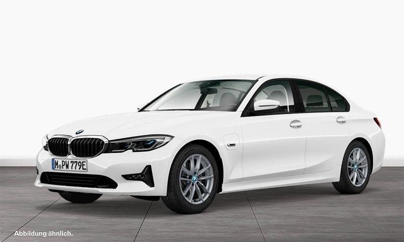 Second-hand BMW 330e Advantage 252 CP (185 kW) 2020 Alb Berlinǎ
