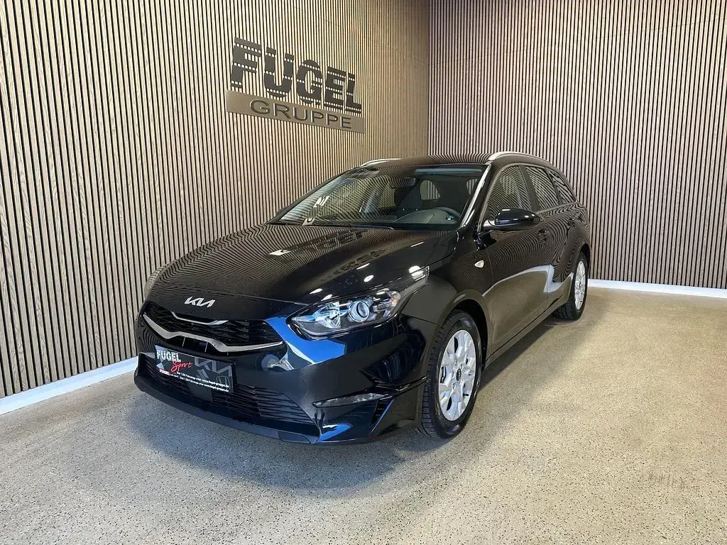 Neu Kia Ceed Sportswagon Vision 140 PS (102 kW) 2025 Zilinaschwarz met. Kombi