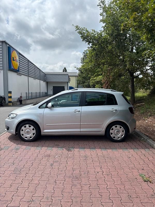 Gebraucht VW Golf VII 105 PS (77 kW) 2013 Silber Kleinwagen
