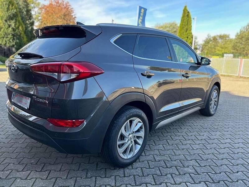 Gebraucht Hyundai Tucson Style 141 PS (103 kW) 2018 Moon rock met. SUV